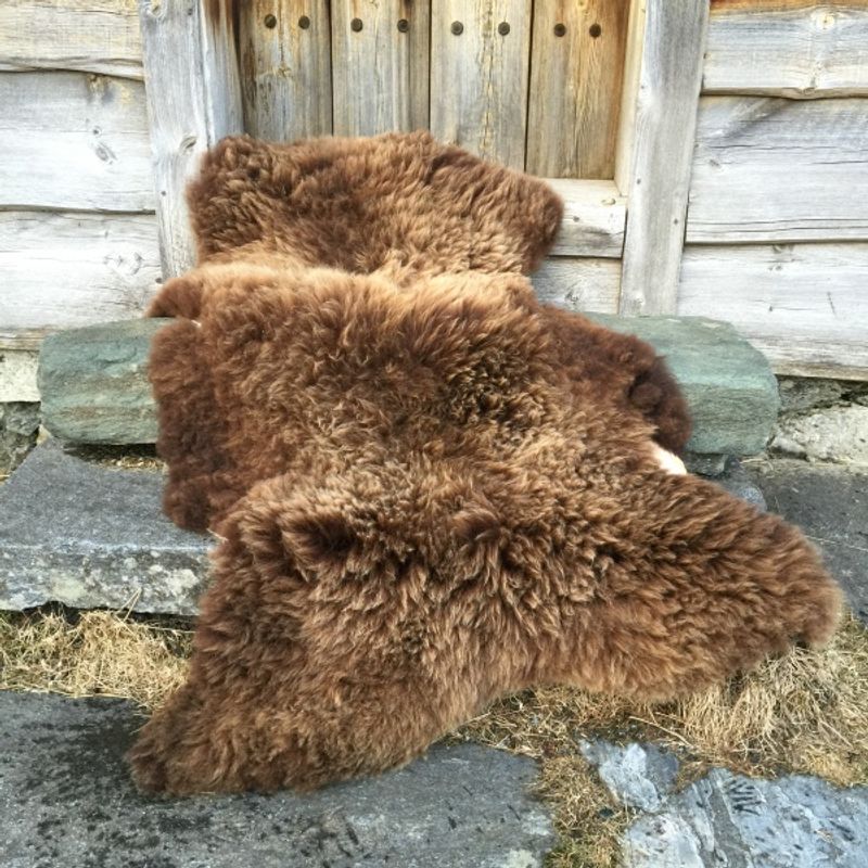 Saueskinn av spelsau, langhåret
